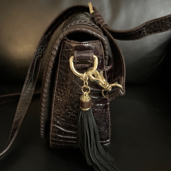 Brahmin Saddlebag with Suede accents and whip stitching - Picture 2 of 10